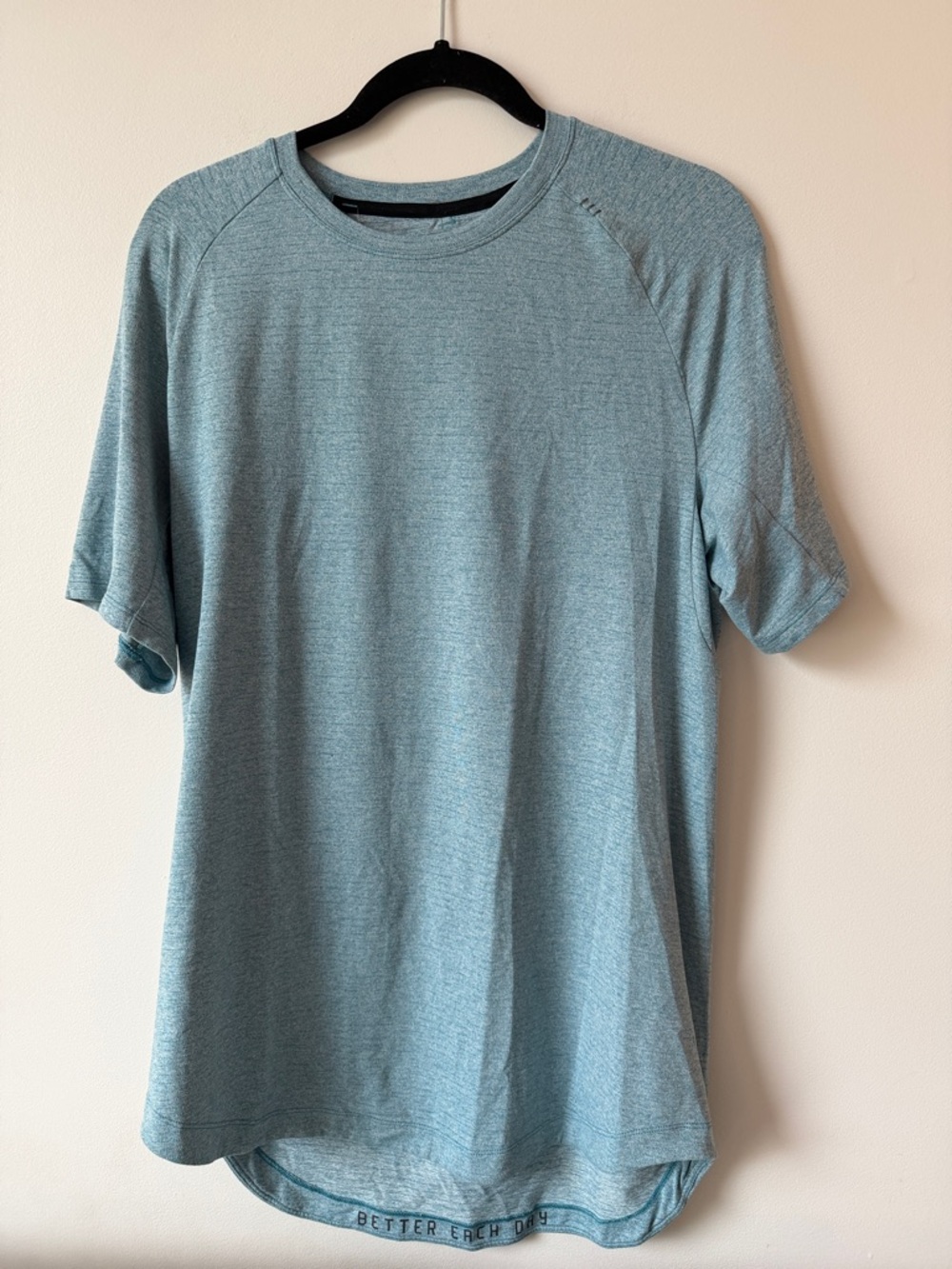 lululemon athletica vent tech t-shirt